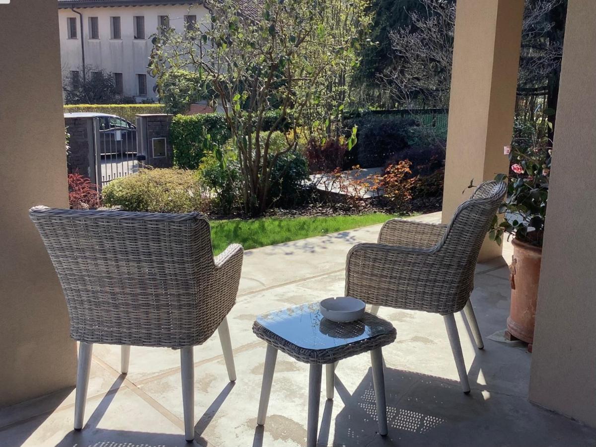 B&B La Casa Di Angela Cusago Exterior photo