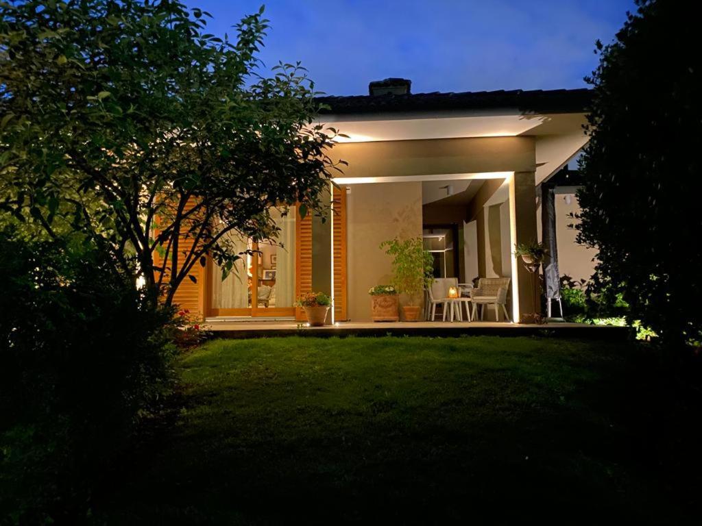 B&B La Casa Di Angela Cusago Exterior photo